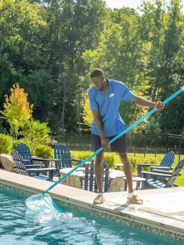 Pool Cleaning & Maintenance Services